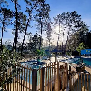 Village De Bois Simonet Joyeuse